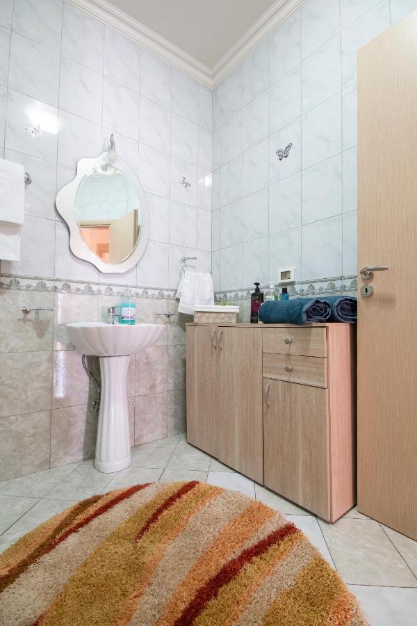 Vila Elion Myloi Sými Buitenkant foto